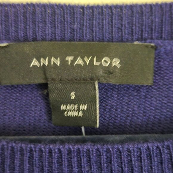 Ann Taylor NWT Navy Blue Scoop Neck Slit Side Tunic Sweater Size S - Picture 5 of 6